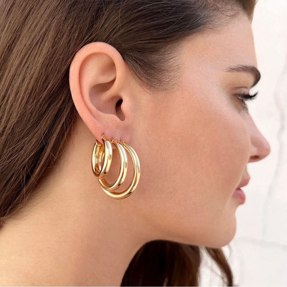 18k Gold plated Classic 33mm sized trending hoops! Must have. NWT & box - Picture 3 of 10